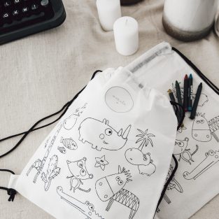 Mochila para colorir