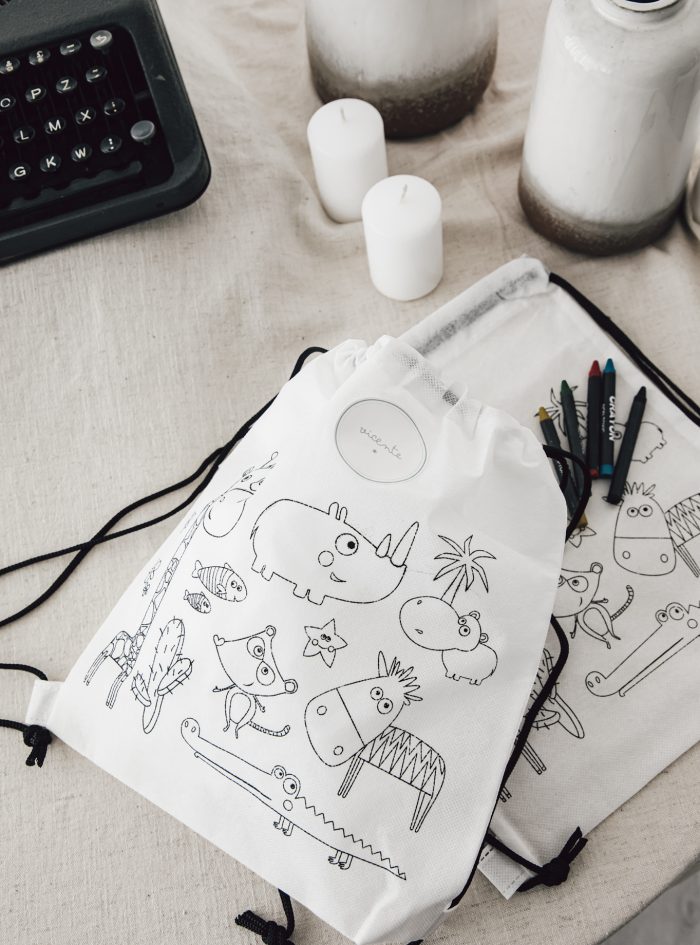 Mochila para colorir