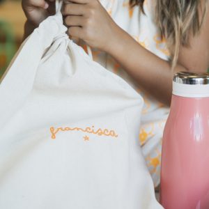 Bolsa pano cru. Personalizável com bordado.