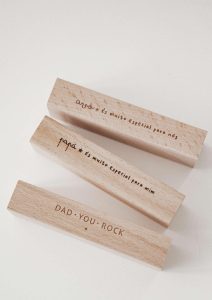 Porta retrato personalizado em madeira, com gravação para o Dia do Pai