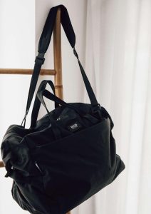 Gym bag premium em lona reciclada com bordado personalizado para o pai desportista